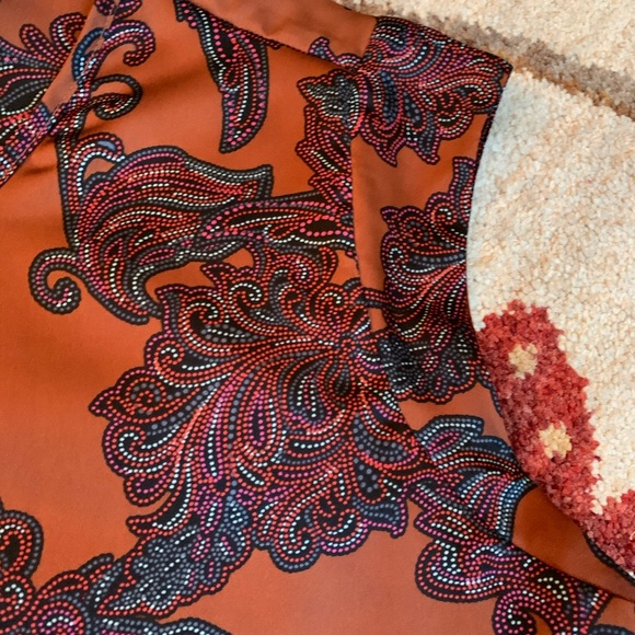 Shirt - Picture 4 of 6